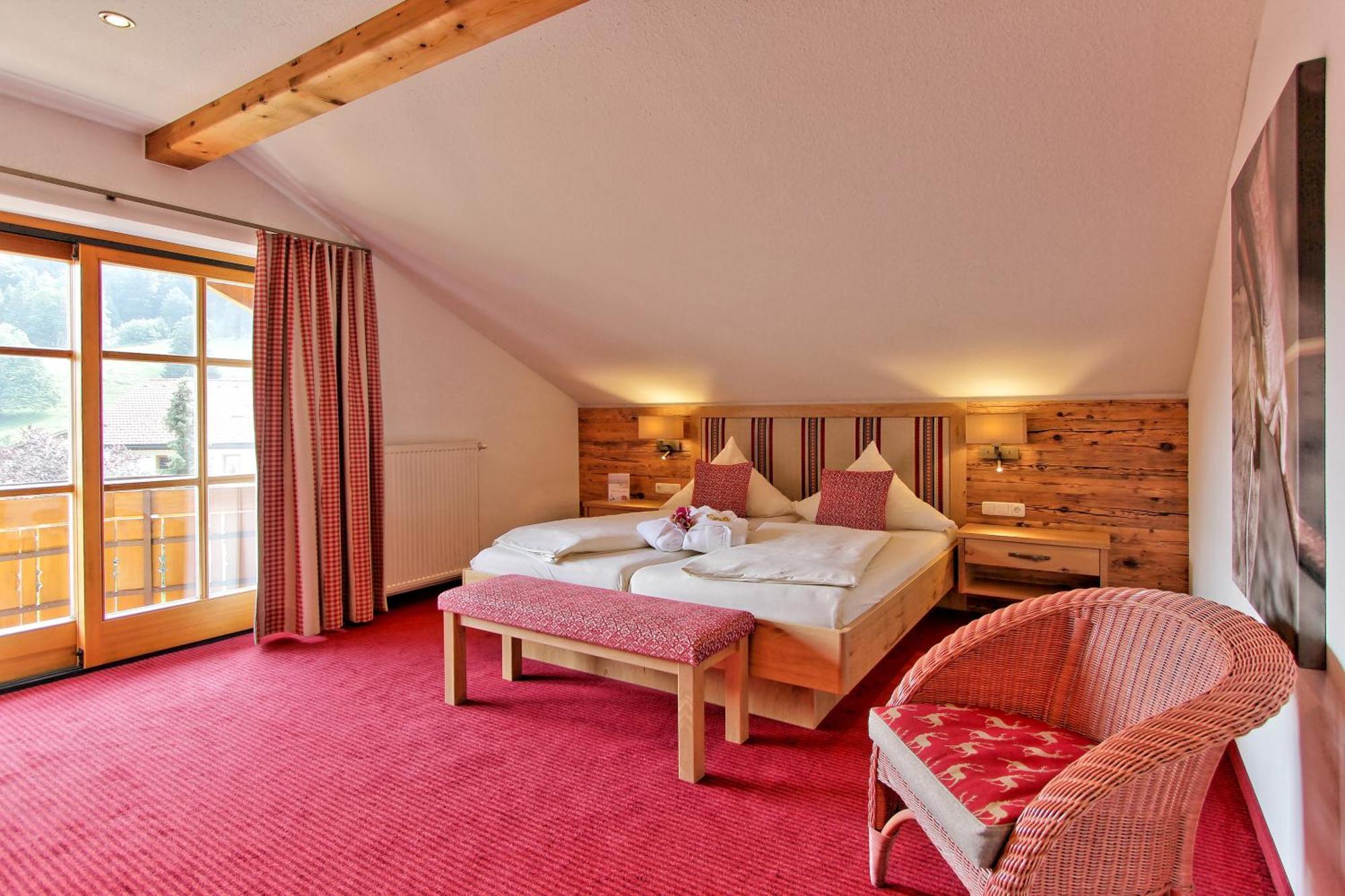 Landhotel Berghof Bad Hindelang Exterior photo
