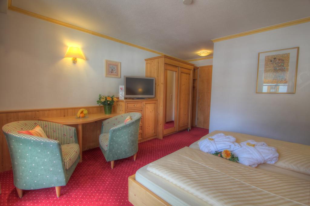 Landhotel Berghof Bad Hindelang Room photo