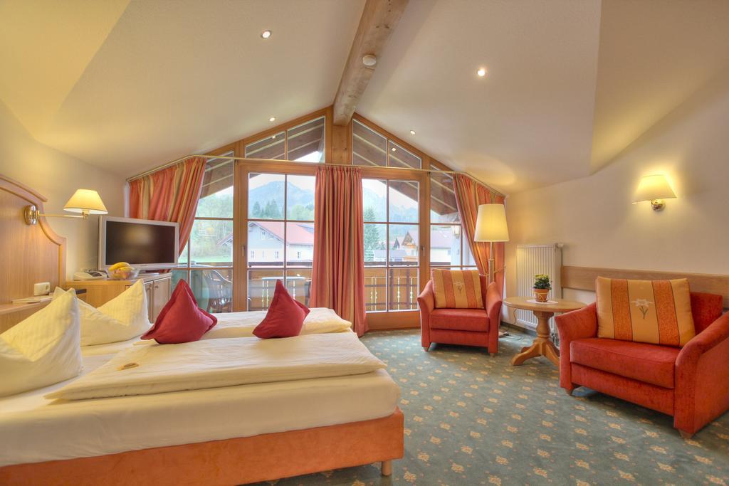 Landhotel Berghof Bad Hindelang Room photo