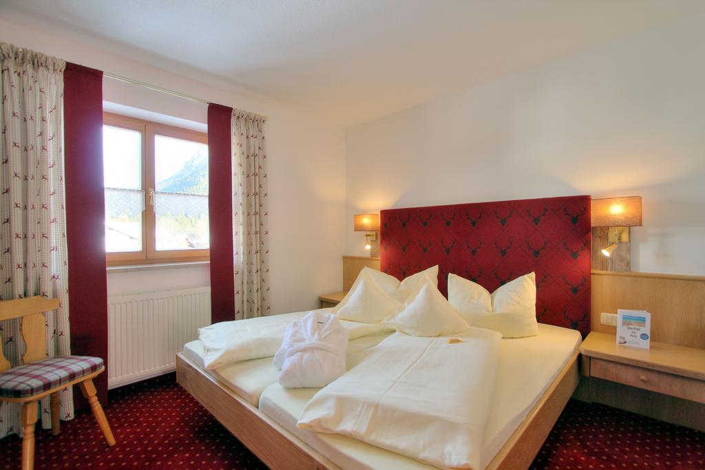 Landhotel Berghof Bad Hindelang Room photo